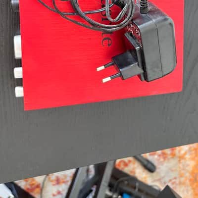 Focusrite Scarlett 6i6 2nd Gen USB Audio Interface 2016 - 2018 - Red / Black Bild 5