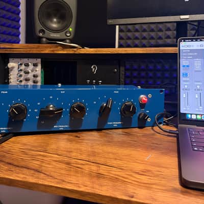 Tube-Tech ME-1B Mid Range Tube Equalizer 2010s - Blue image 3