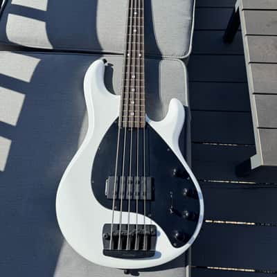 Ernie Ball Music Man StingRay5 H – Stealth Pearl / Ebony Board – Rare Finish image 2