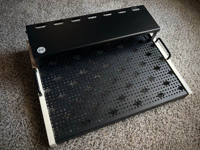 Temple Audio TRIO 21 Pedalboard w/ 4-Way Jack Patch Module + FIX Pedalboards Hinged Riser