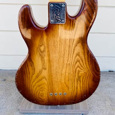 PEAVEY T-40 4 STRING BASS SUNBURST FINISH -1979 image 6
