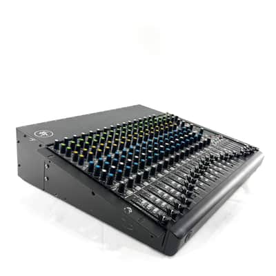Used Mackie 1604 VLZ4 Mixing Console image 3