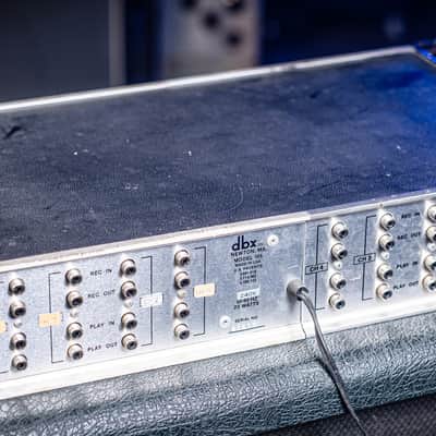 dbx 155 Noise Reduction Pair in Rack unit 1980s - Black image 3