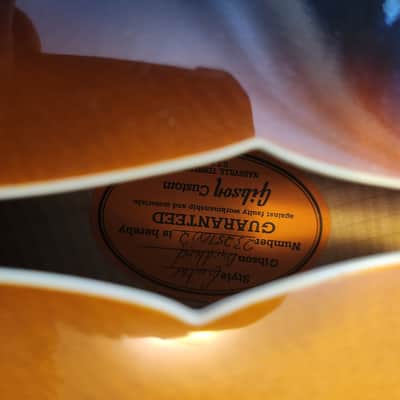Gibson Byrdland 2001 Sunburst lightly played image 13