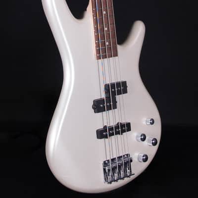 Ibanez GSR200 4-String Bass, Pearl White image 4