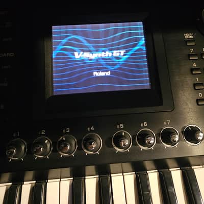 Roland V-Synth GT v2 61-Key Elastic Audio Synthesizer 2007 - 2009 - Black image 2