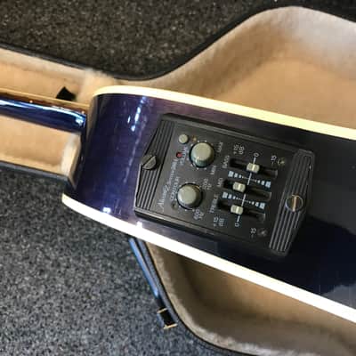 Alvarez artist 5081N acoustic electric guitar hand made in Korea 2001 in excellent condition with original alvarez branded hard case Included image 10