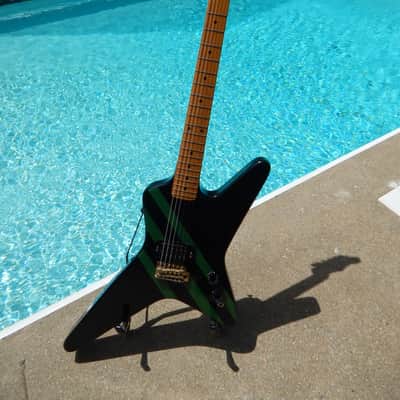 Kramer Voyager 1981 Graphic OHSC Strat Head Really Clean!! image 1
