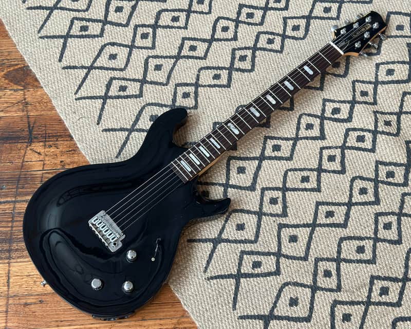 Line 6 Variax 700 Solid Body Modelling Electric image 1
