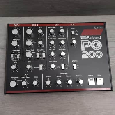 Roland PG-200 Synthesizer Programmer | Reverb