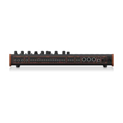 Behringer LM Drum Retro Style Hybrid Sampling Drum Machine image 3