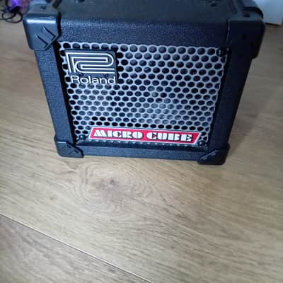 Roland Micro Cube 2-Watt 1x5" Guitar Combo 2004 - 2014 - Black image 1