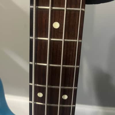 Fender MIJ International Color Precision Bass 2022 - Polyurethane image 3