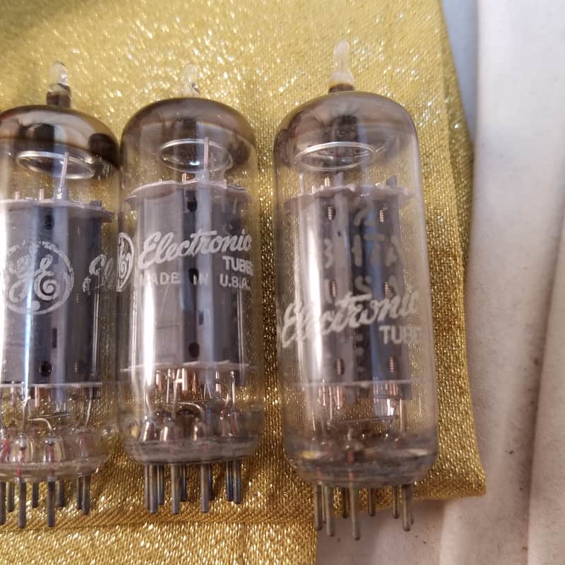 G.E ONE (1) 12BH7A tNOS AT1000 TESTED Balanced! PI Vacuum Tube T4 long flat RCA-style plate 12BH7 dual triode 1968-1976 image 1