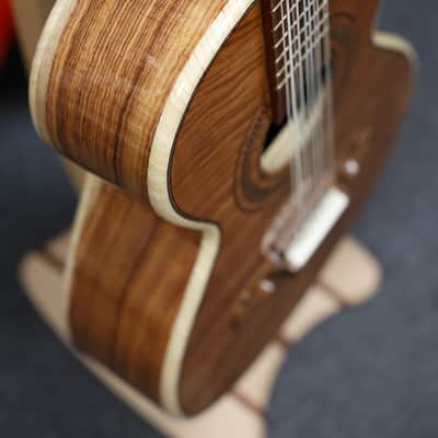 Tarazco Premium Series Hand Crafted Single Cuerno Bajo Quinto Natural image 4