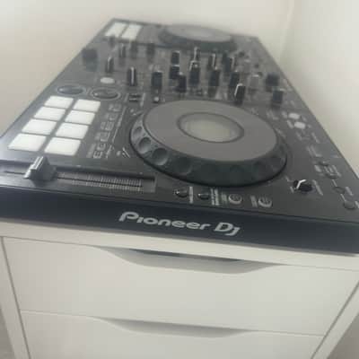 Pioneer DDJ-800 2-Channel Rekordbox DJ Controller 2019 - Present - Black image 2