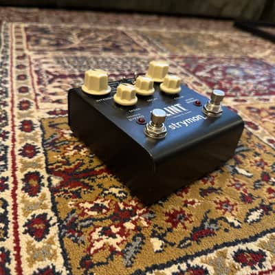 Strymon Flint Reverb and Tremolo V1 - Black with White Knobs image 8