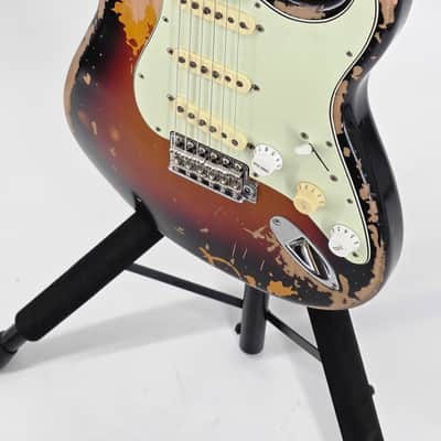 Fender Mike McCready Signature Stratocaster 2023 - Present - 3-Color Sunburst Relic image 3