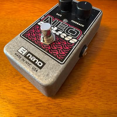 Electro-Harmonix Neo Mistress Flanger 2011 - Present - Black / Pink image 3