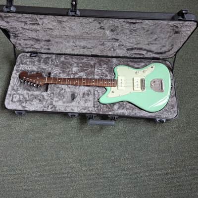 Fender Limited Edition American Professional Jazzmaster with Rosewood Neck 2019 - Surf Green image 2