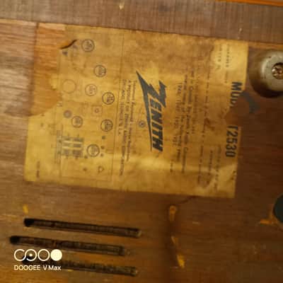 Zenith T2530 1964 - Oiled walnut image 9