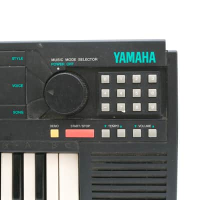 Yamaha PSS-11 PortaSound 32-Key Mini Keyboard | Reverb Canada