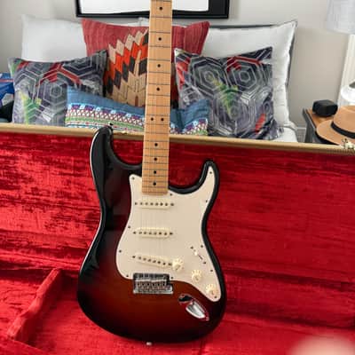Fender 60th Anniversary American Standard Stratocaster with Maple Fretboard 2014 - 2-Color Sunburst image 2