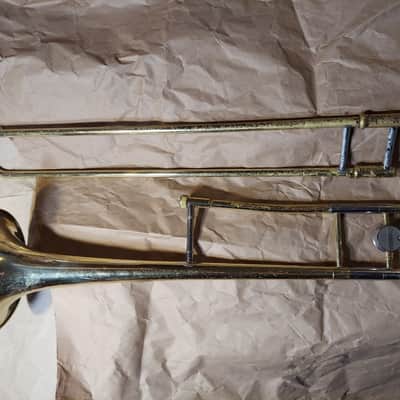Yamaha YSL-354 Standard Trombone, Japan, Lacquered Brass, Acceptable, No case. image 1