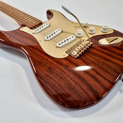 Fender Stratocaster Artisan Claro Walnut 2016 Custom Shop Amber Tinted image 9