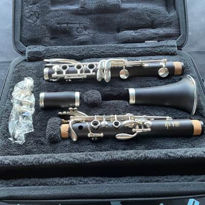 Yamaha YCL-450 Clarinet Outfit w/Silver Keys (USED) image 2