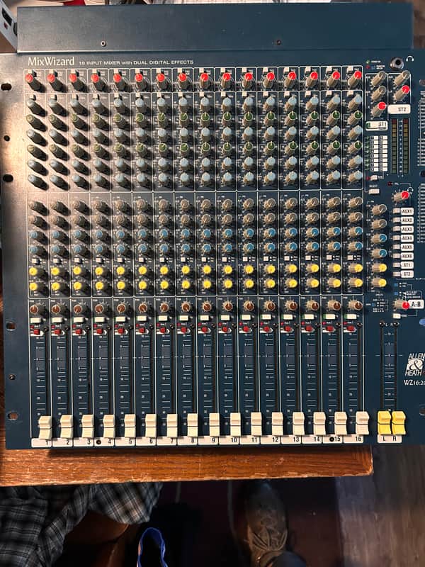 Allen & Heath MixWizard WZ 16:2DX 16-Input Mixer with Dual Digital Effects 1999 - 2003 - Blue image 1