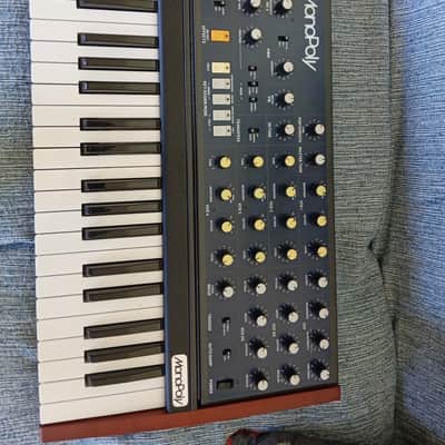 Behringer MonoPoly 37-Key Polyphonic Synthesizer 2021 - Present - Black image 8