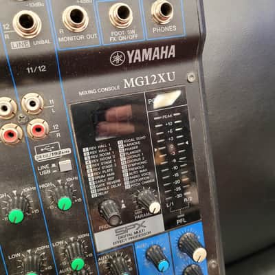Yamaha MG12XU 12-Channel Analog Mixer 2016 - Present - Black image 6
