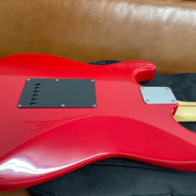 Squier Stratocaster 1993  - Red image 5
