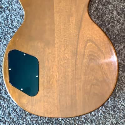 2010 Gibson Les Paul Deluxe electric guitar made in the usa image 2