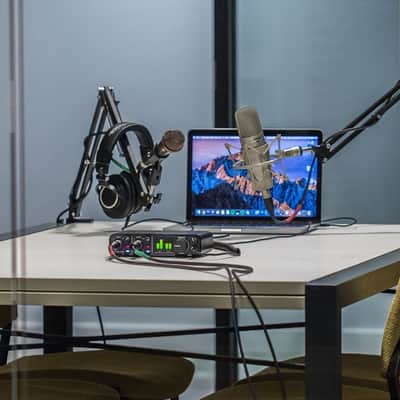 MOTU M2 USB-C Audio Interface 2019 - Present - Black image 7