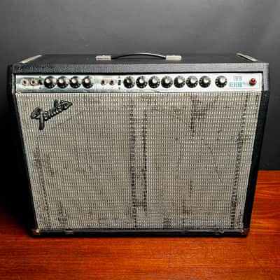 Fender Twin Reverb 2-Channel 100-Watt 2x12" Guitar Combo 1972 - 1976 - Silverface image 2