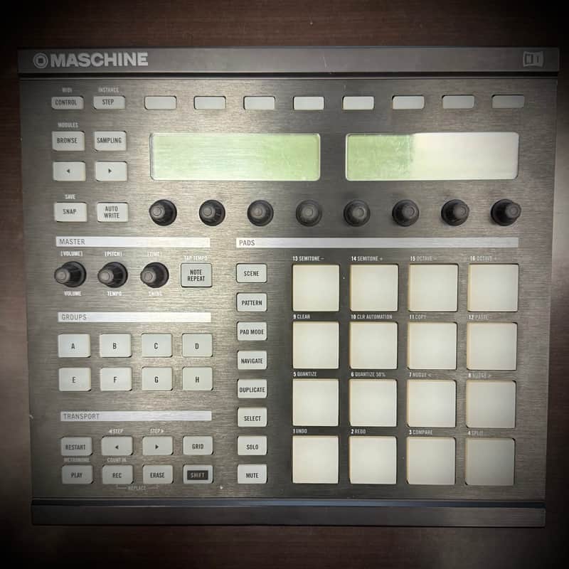 Akai Maschine 2011 image 1