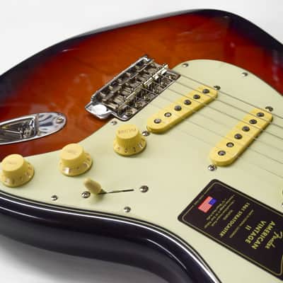 Fender American Vintage II '61 Stratocaster - 3-Color Sunburst image 6