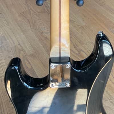 Fender MIK Squier Series Stratocaster electric guitar with Rosewood Fretboard, black image 5