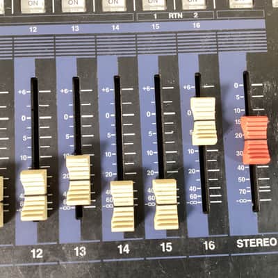 Yamaha AW4416 Professional Audio Workstation 16-Track Digital Recorder 2000s - Silver image 9