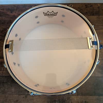 Pearl Session Custom Maple 5.5x14 Snare Drum image 6