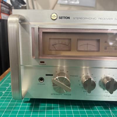 Setton RS220 1976 - Wood case silver front image 18
