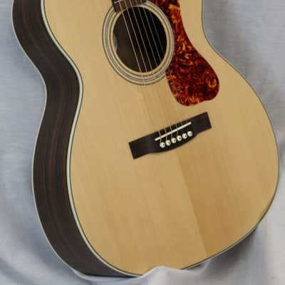 Guild OM-250E Limited Archback Acoustic/Electric Guitar image 3