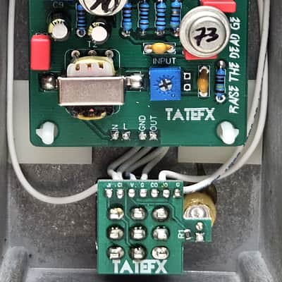 used Tate Fx Raise The Dead Germanium in Lockdown Gold #003, Mint Condition with Box! image 4