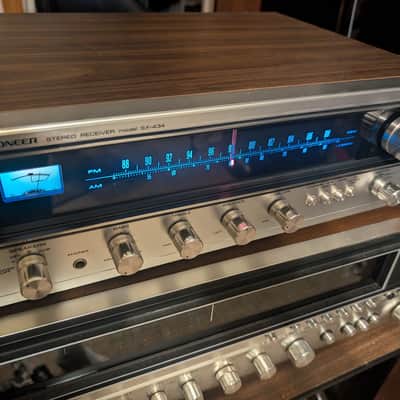 Pioneer SX-434 15-Watt Stereo Solid-State Receiver 1974 - 1976 - Silver image 1