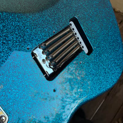 Immagine Squier Paranormal Super-Sonic 2021 - Present - Blue Sparkle electric guitar upgrades - 19