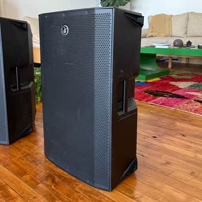 Mackie Thump15A 15" 1300-Watt Powered Loudspeaker 2019 - Present - Black image 1