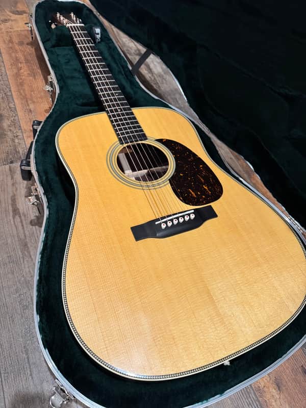 Martin Standard Series HD-28  2018 - 2024 - Natural image 1