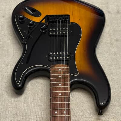 2014 Squier Bullet Stratocaster HH Tremolo Black Hardware Rosewood Fretboard image 4